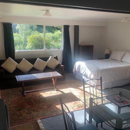 RaurimuSpiral Gardens Country Park Retreat公寓 外观 照片